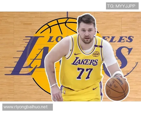 东契奇脑后长眼 背传史密斯飙中三分